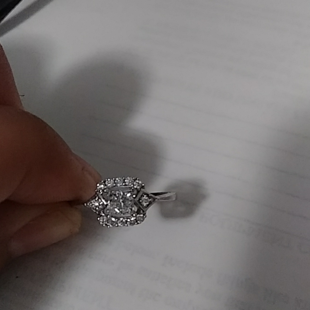 Diamond 14k white gold ring size 7